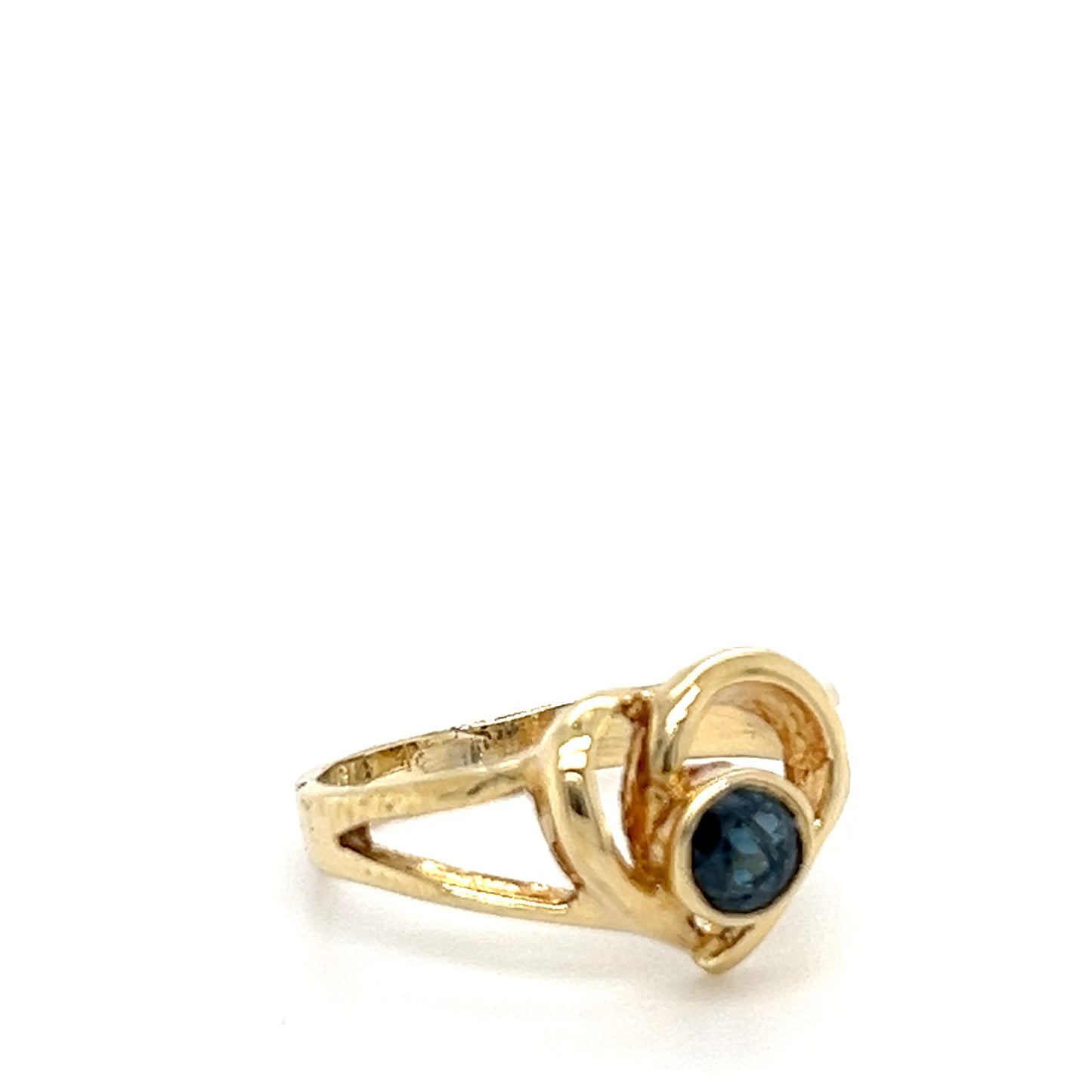 18K Yellow Gold Sapphire Ring; Size 4; 2.6g