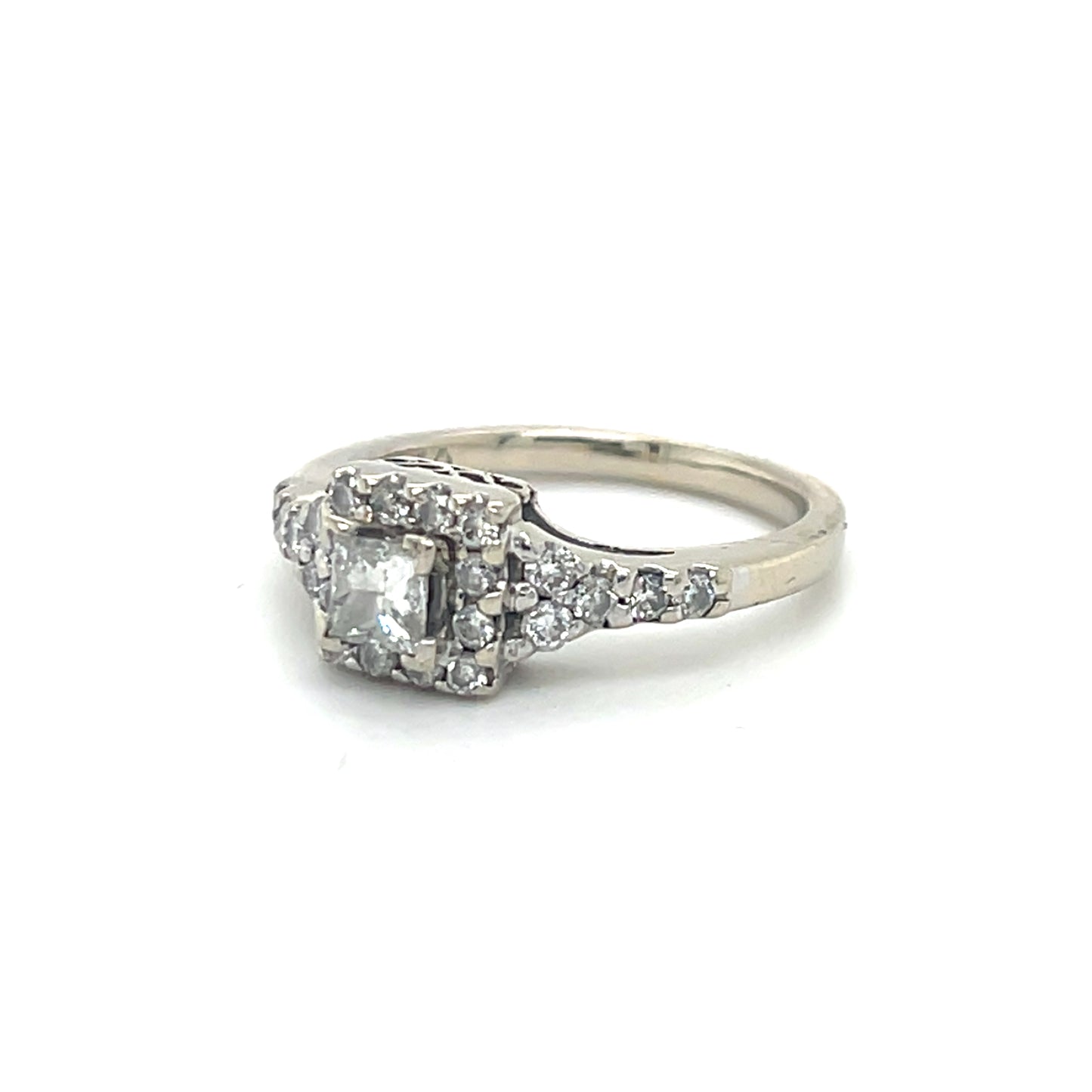 14K White Gold Diamond 0.42ctw Halo Engagement Ring; 4.1g