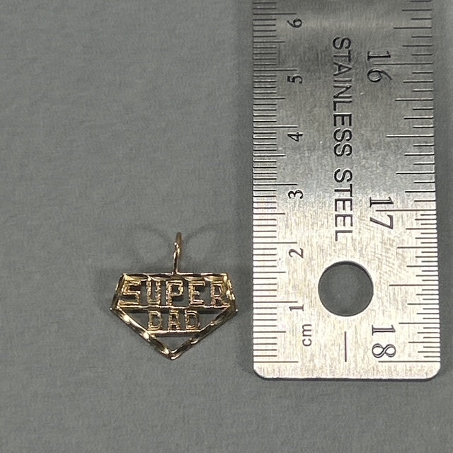 14K Yellow Gold "SUPER DAD" Pendant; 0.7DWT; 1.1g
