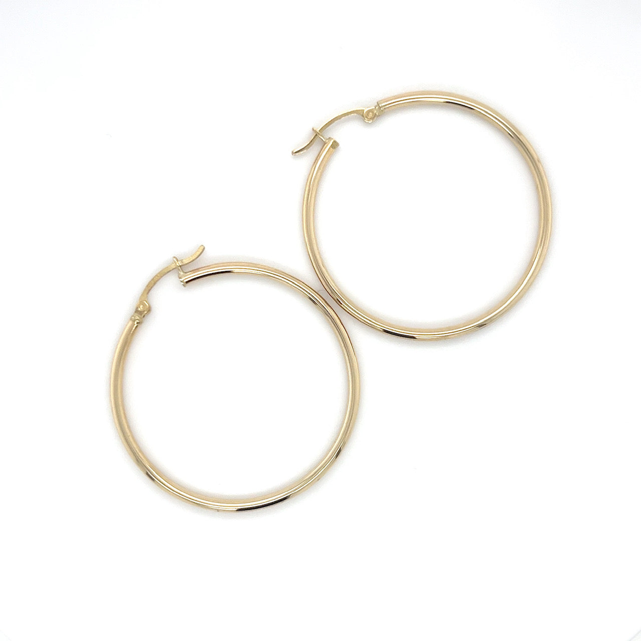 10K Yellow Gold Hoop Earrings; 1.6DWT; 2.5g