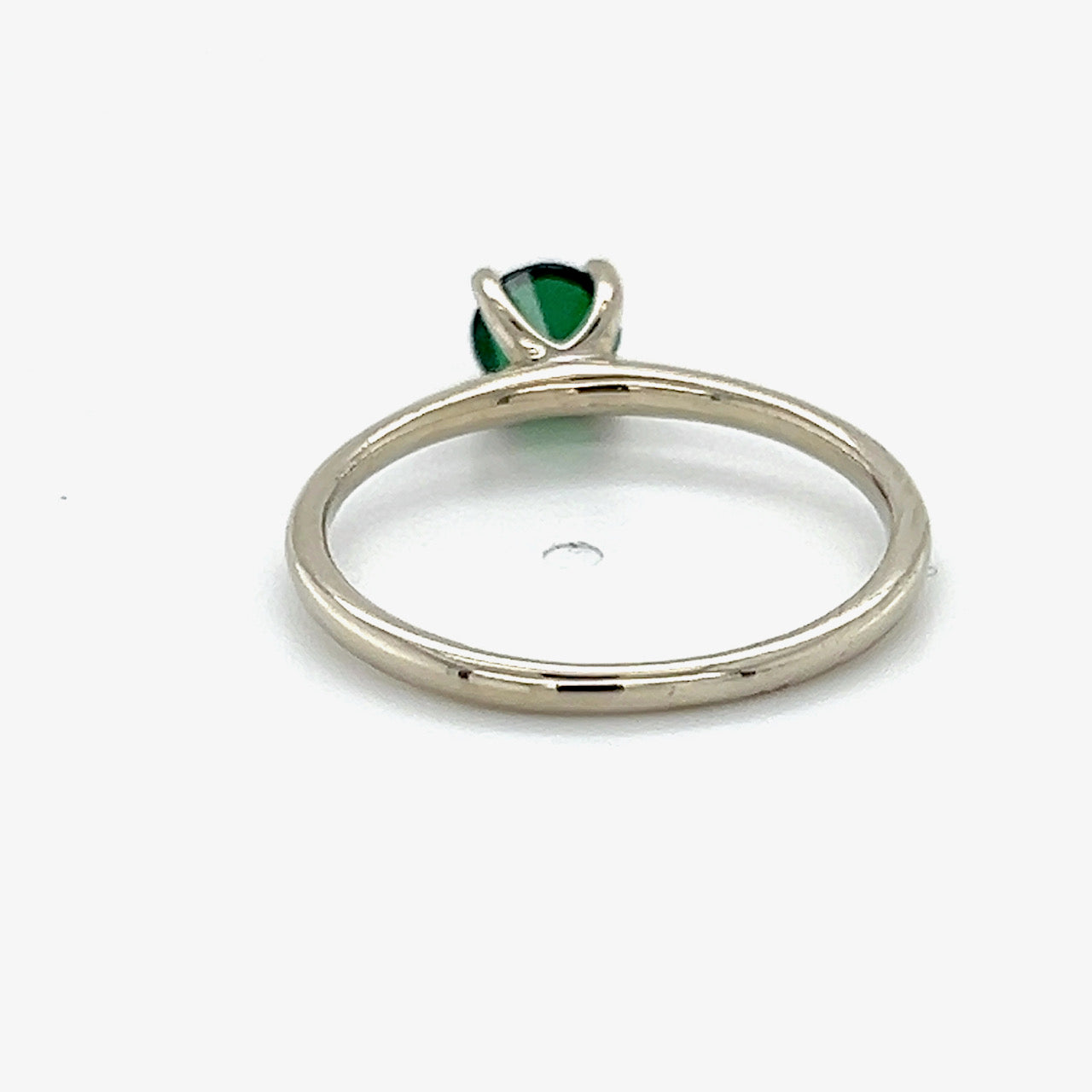 14K White Gold Green Gem Stone Lady's Fashion Ring; 1.2DWT; Size 7