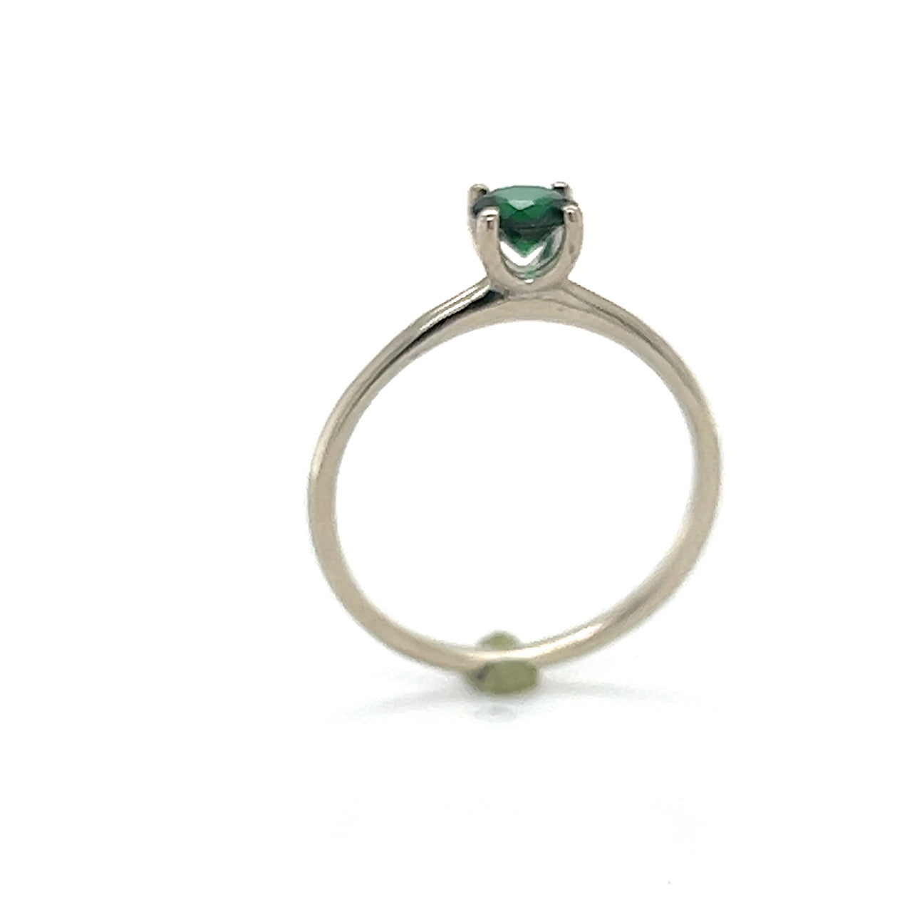 14K White Gold Green Gem Stone Lady's Fashion Ring; 1.2DWT; Size 7