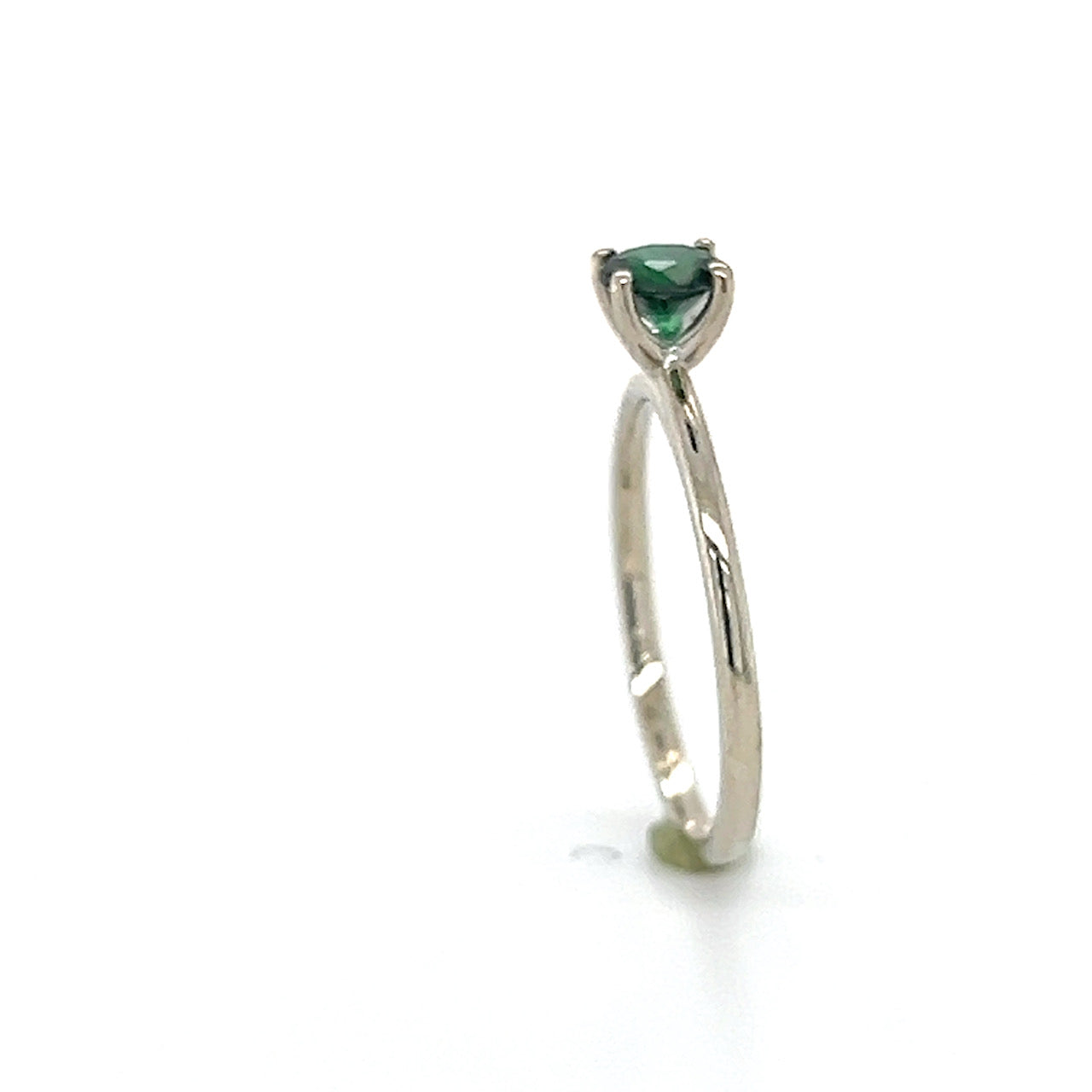 14K White Gold Green Gem Stone Lady's Fashion Ring; 1.2DWT; Size 7