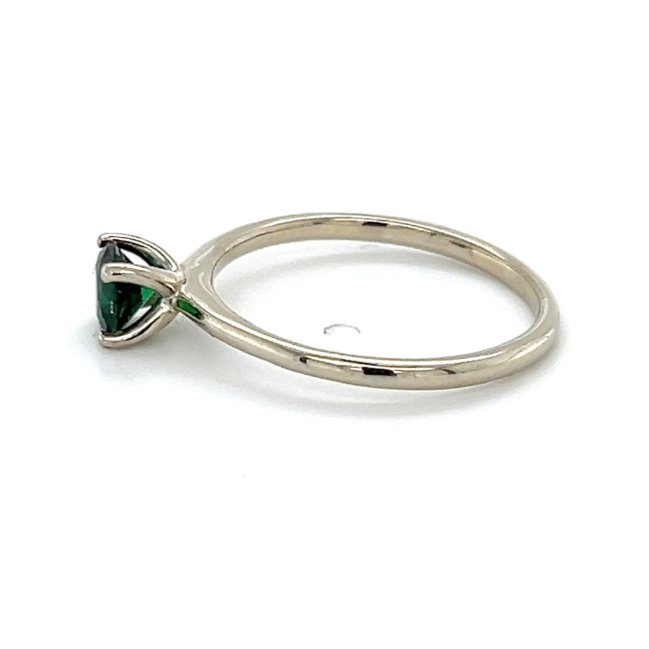 14K White Gold Green Gem Stone Lady's Fashion Ring; 1.2DWT; Size 7