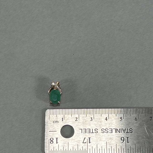 14K Yellow Gold Diamond Emerald Pendant; 2.2g