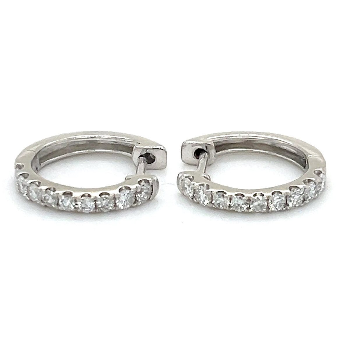 10K White Gold Diamond Earrings; 0.36CTW; 2,5g