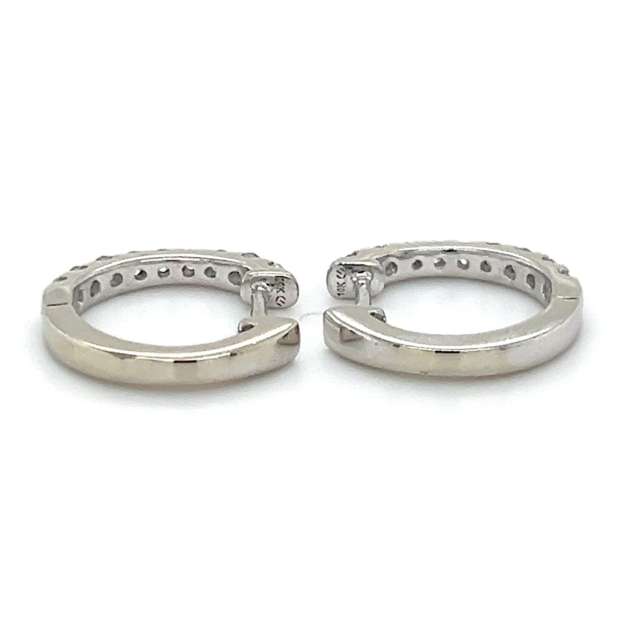 10K White Gold Diamond Earrings; 0.36CTW; 2,5g