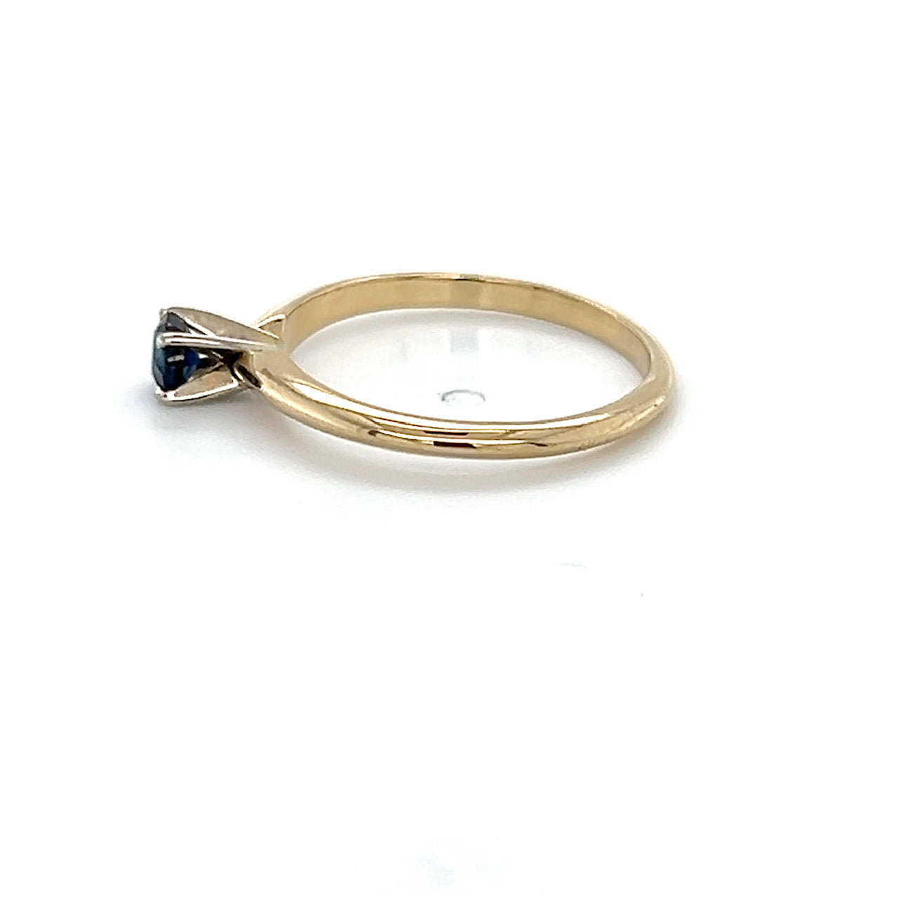14K White Gold Sapphire Lady's Fashion Ring; 1.1DWT, Size 6