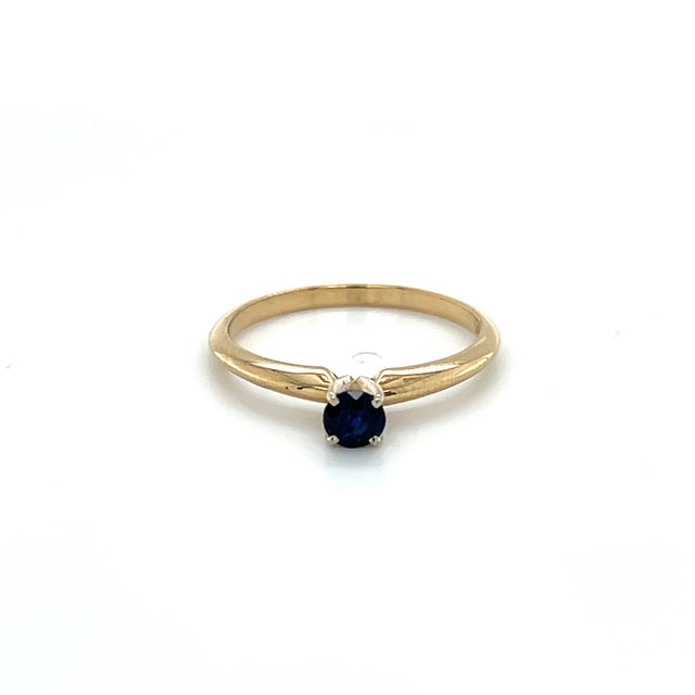 14K White Gold Sapphire Lady's Fashion Ring; 1.1DWT, Size 6
