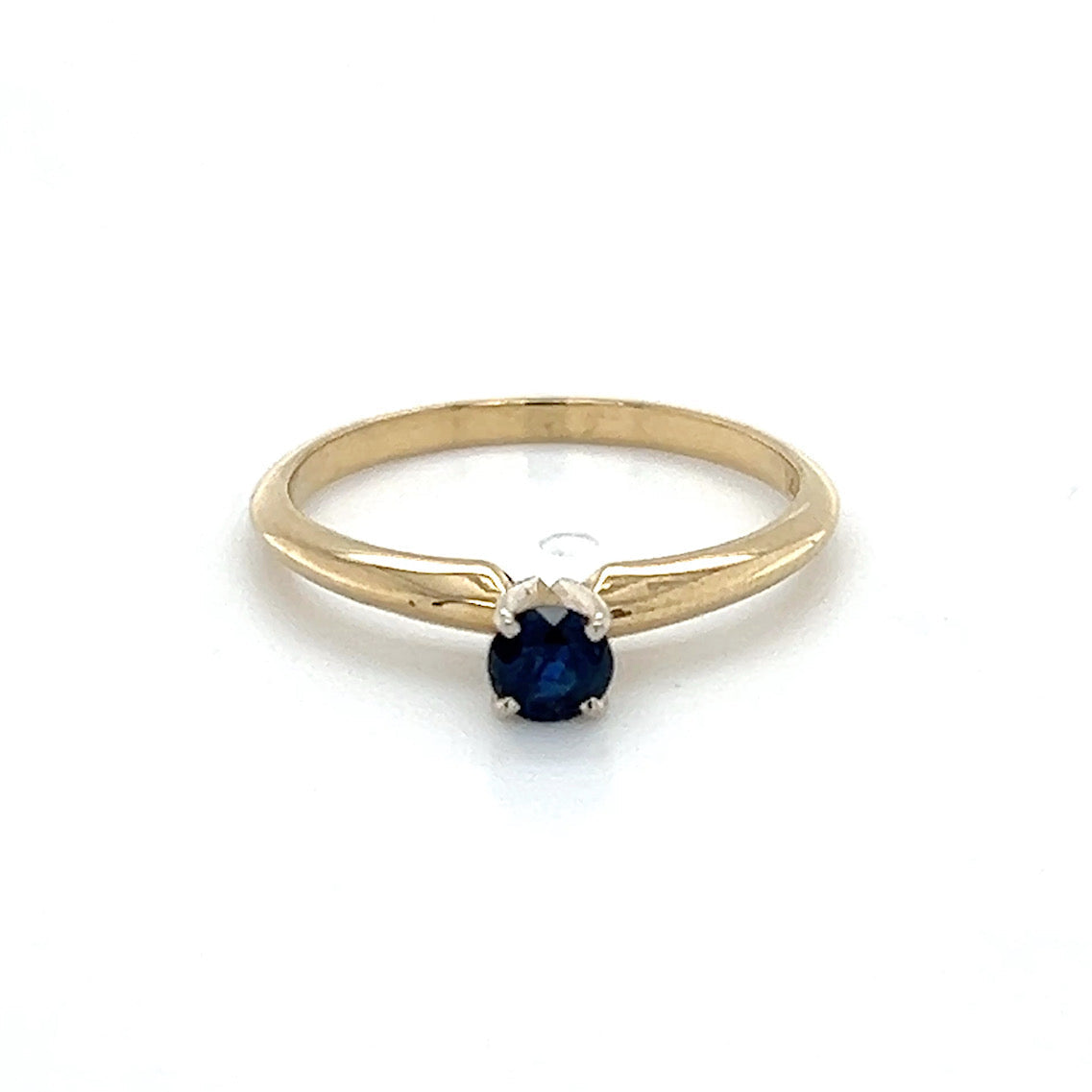 14K White Gold Sapphire Lady's Fashion Ring; 1.1DWT, Size 6