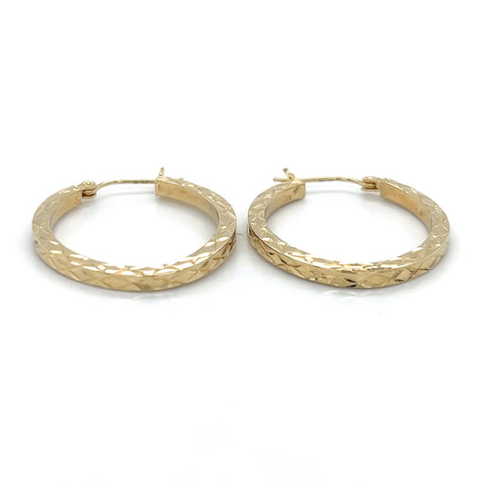 14K yellow Gold Hoop Earrings; 1.7DWT; 2.6g