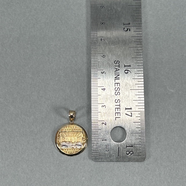 10K Two-Tone Gold Last Supper Round Pendant; 1.2DWT; 1.8g
