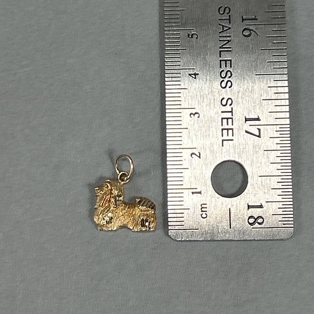 14K Yellow Gold Dog Pendant; 0.9DWT; 1.4g