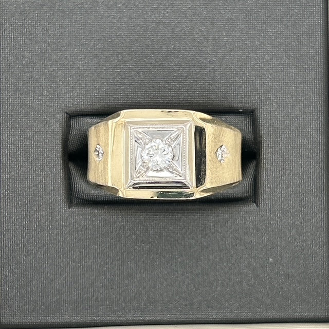 14K Yellow Gold Diamond Fashion Ring; 0.15CTW; Size 7