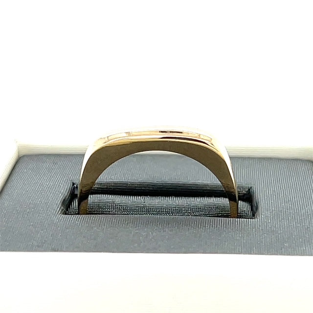 14K Yellow Gold Lady's Ring; 3.4g; Size 9
