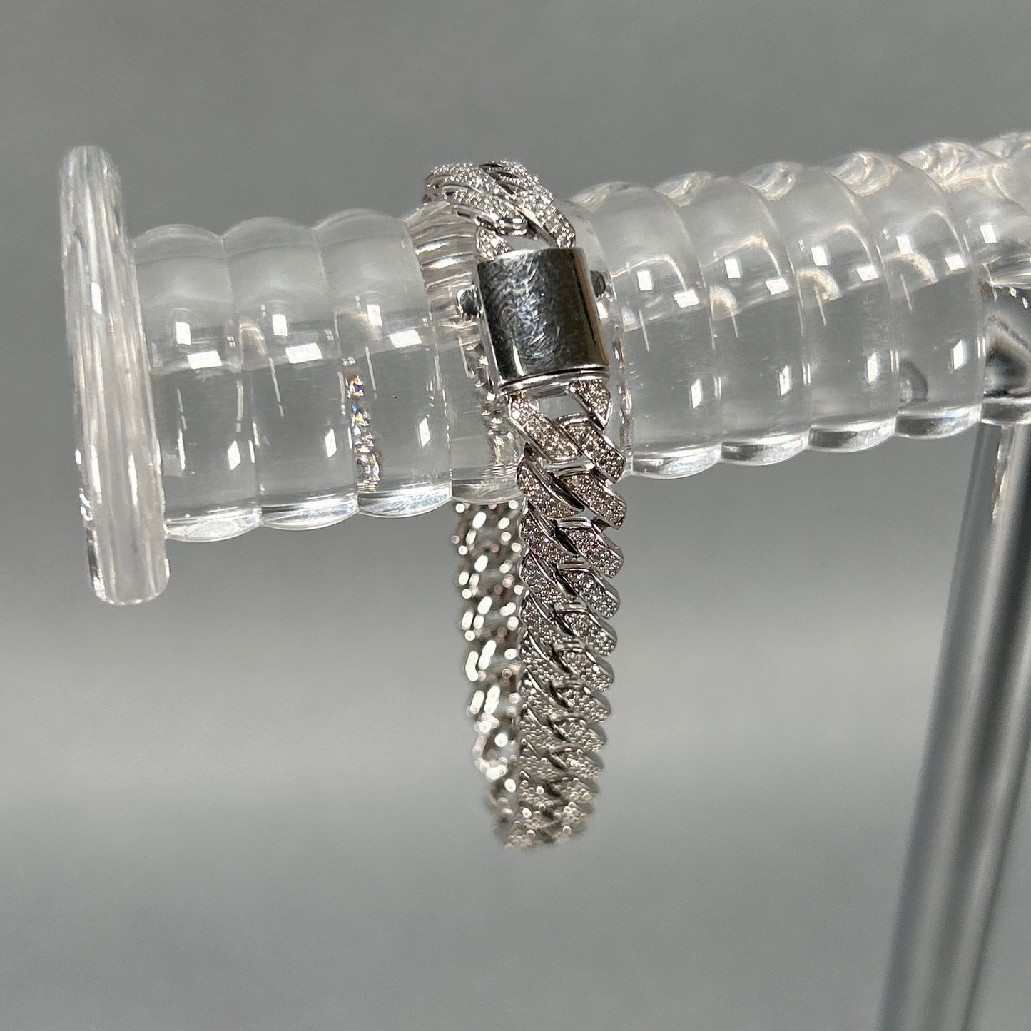 10K White Gold Diamond 8" Cuban Bracelet; 16DWT; 2.0CTW
