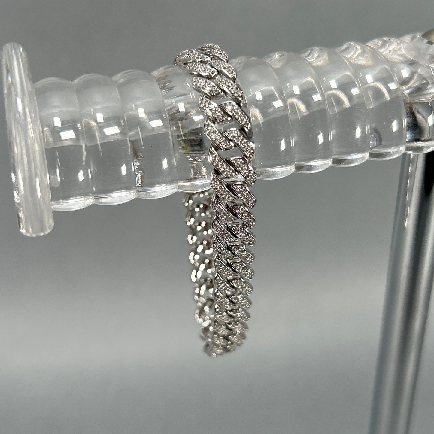 10K White Gold Diamond 8" Cuban Bracelet; 16DWT; 2.0CTW