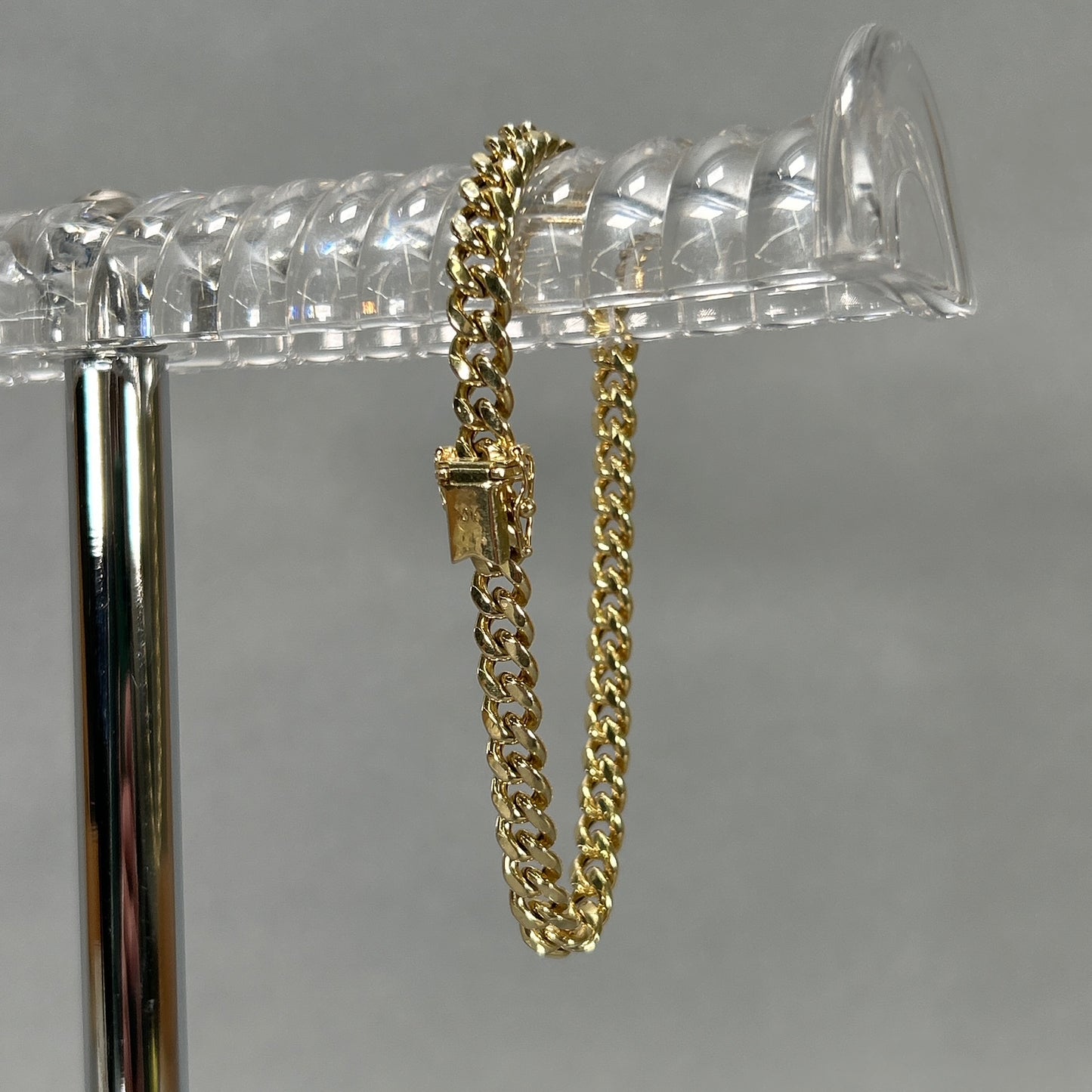10K Yellow Gold 8.5" Cuban Link Bracelet; 7.2DWT; 11.2g