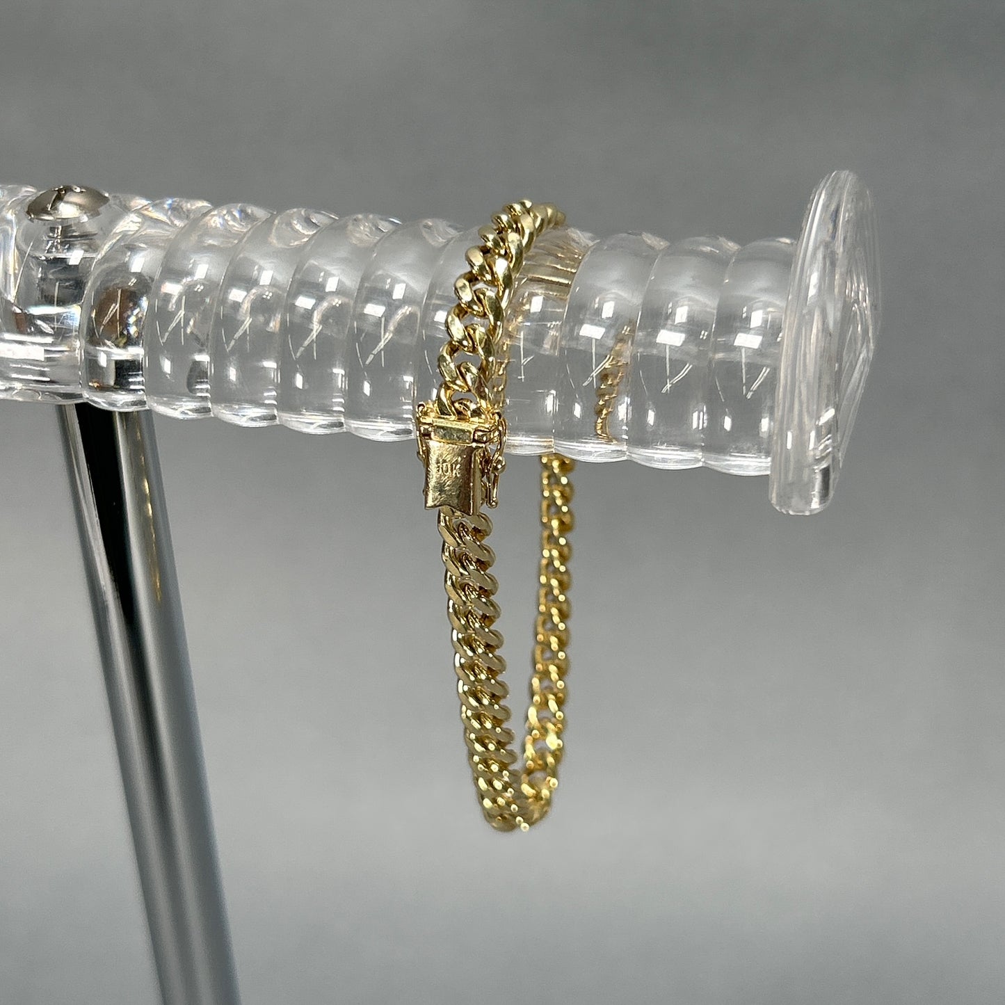10K Yellow Gold 8.5" Cuban Link Bracelet; 7.2DWT; 11.2g