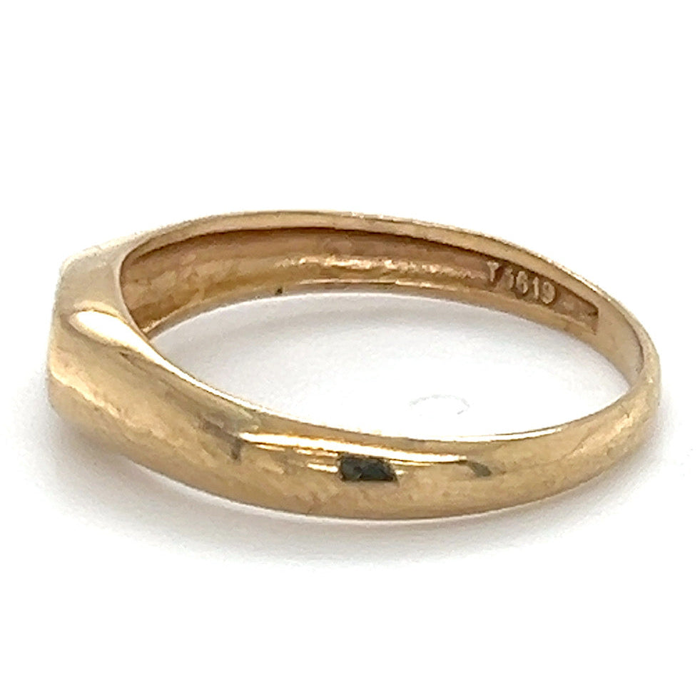 18K Yellow Gold Ring; 1.5DWT; 2.4g; Size 7.5