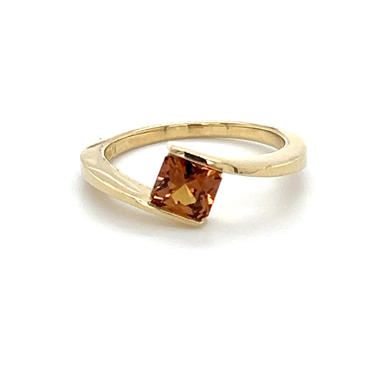 14K Yellow Gold Synthetic Spinel Lady's Ring; 1.6DWT; Size 4.5