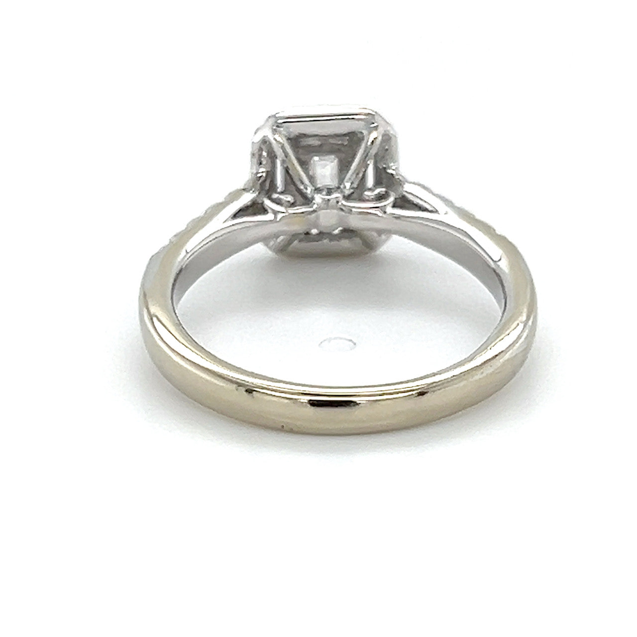 14K White Gold Diamond Lady's Ring; 0.50CTW; 4g; Size 6.5