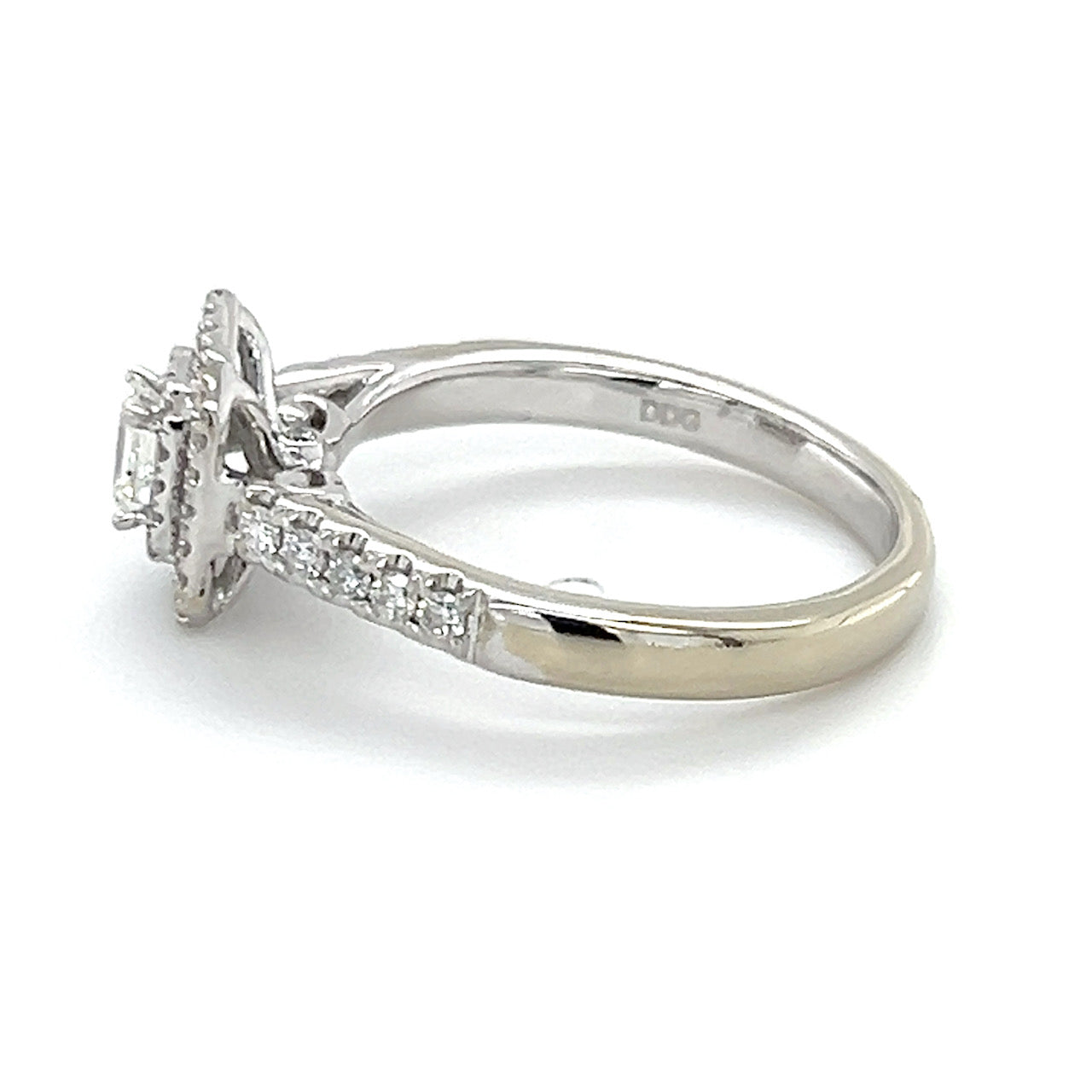14K White Gold Diamond Lady's Ring; 0.50CTW; 4g; Size 6.5