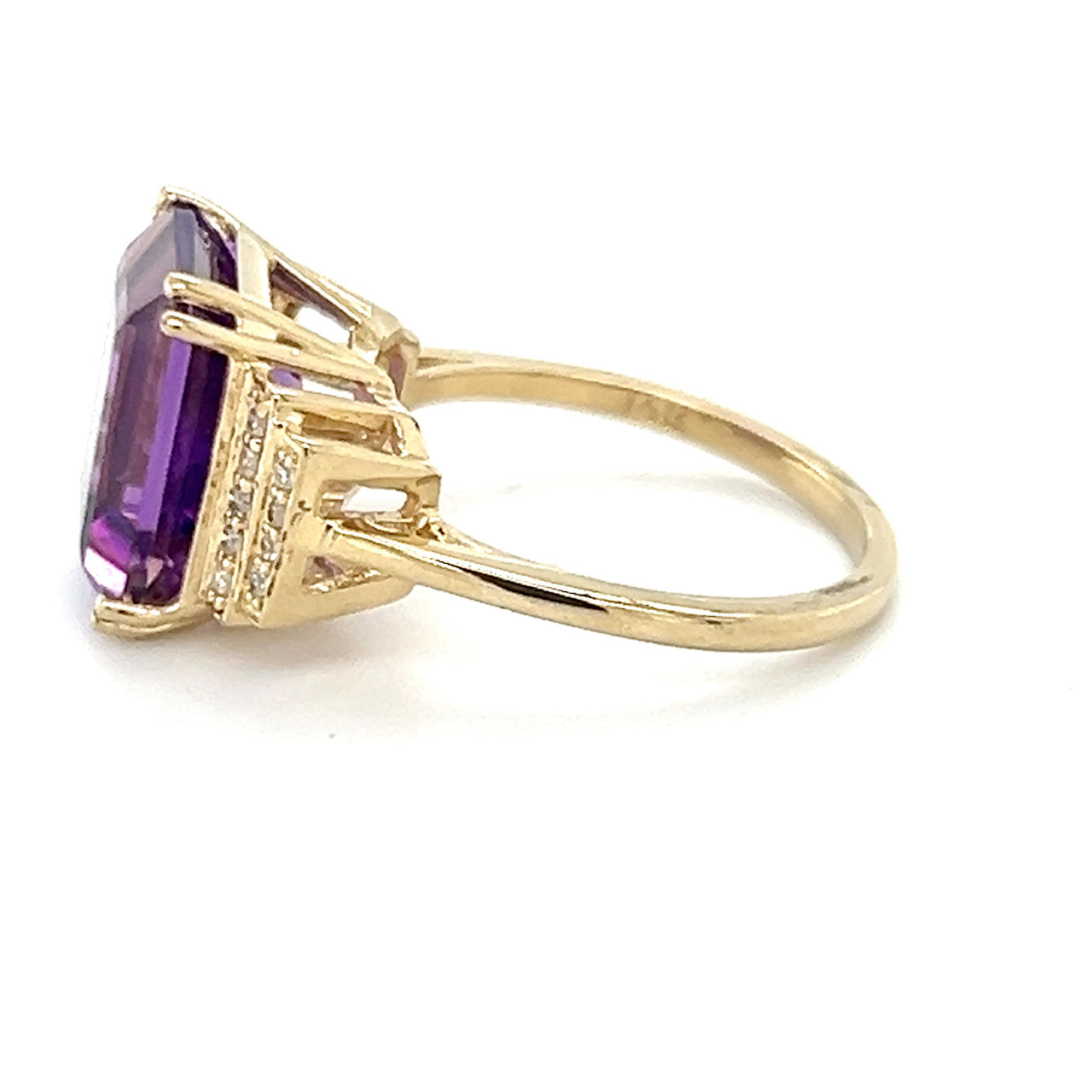 14K Yellow Gold Diamond & Amethyst Lady's Ring; 4.6g; Size 7