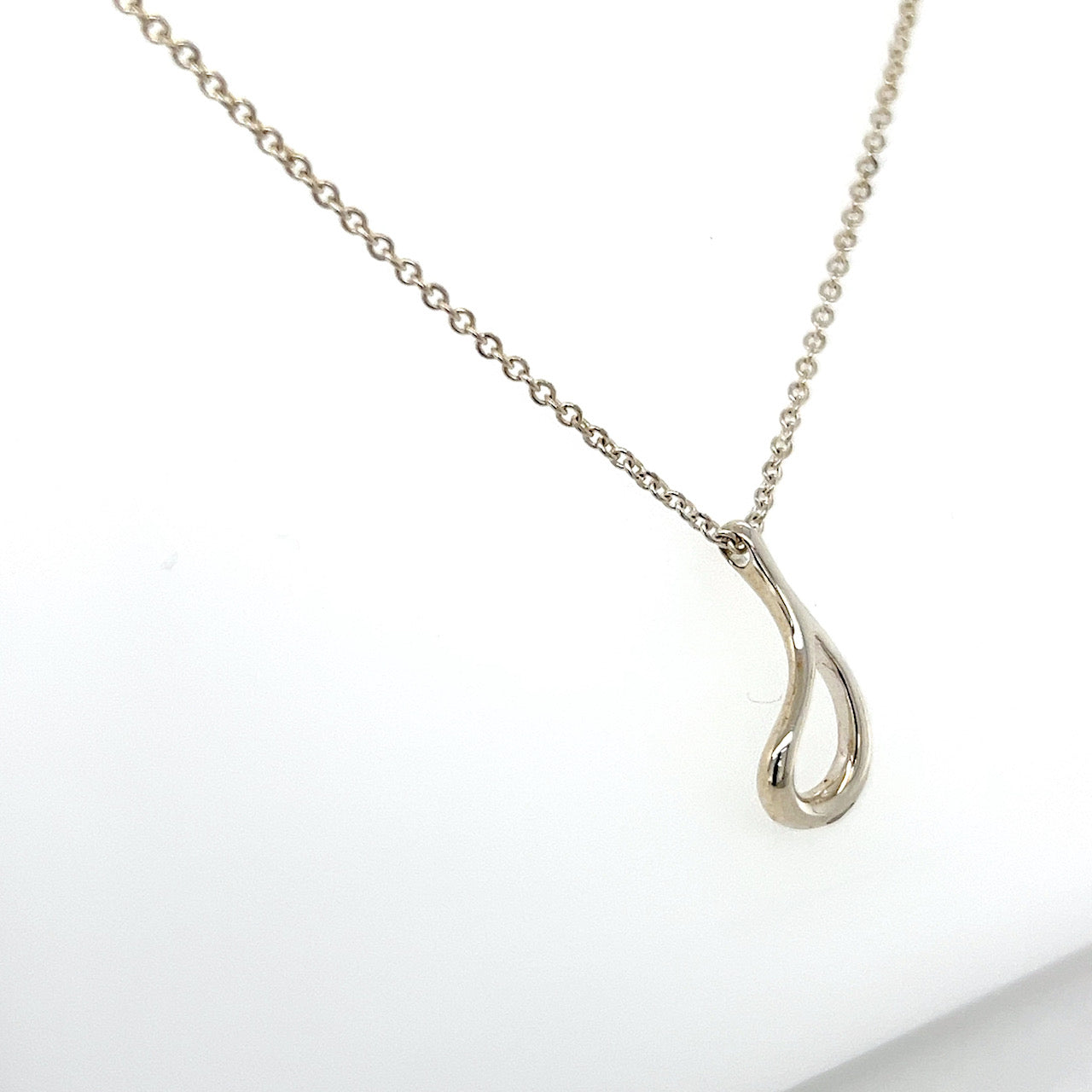 925 Sterling Silver Tiffany & Co. 16" Perreti Open Teardrop Necklace