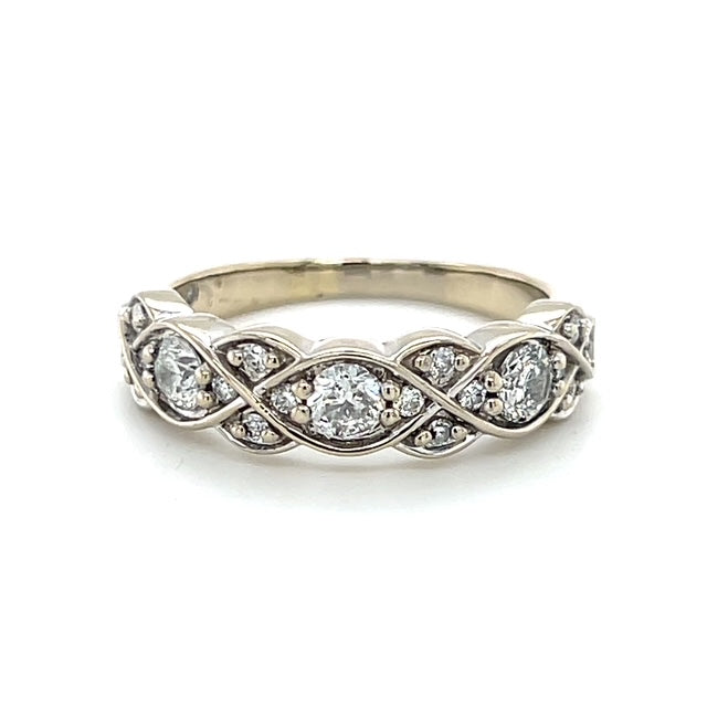14K White Gold Diamond Lady's Ring; 1.02CTW; 4.9g; Size 10