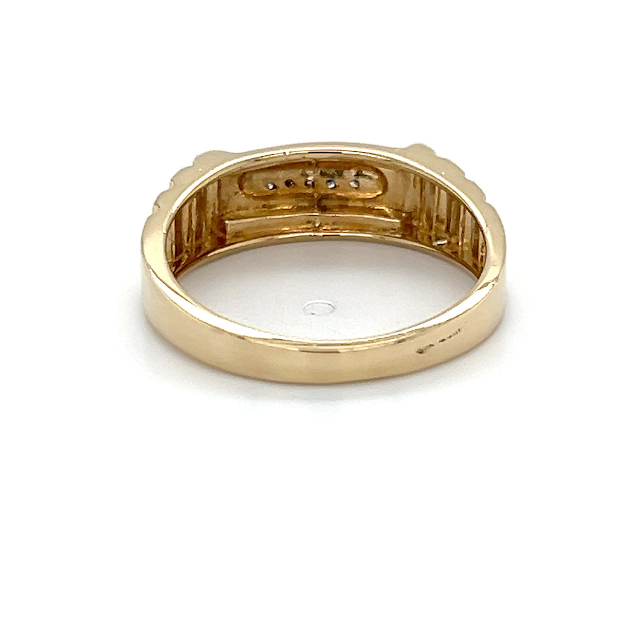 10K Yellow Gold Diamond Gentleman's Ring; 0.03CTW; 3.6g; Size 10