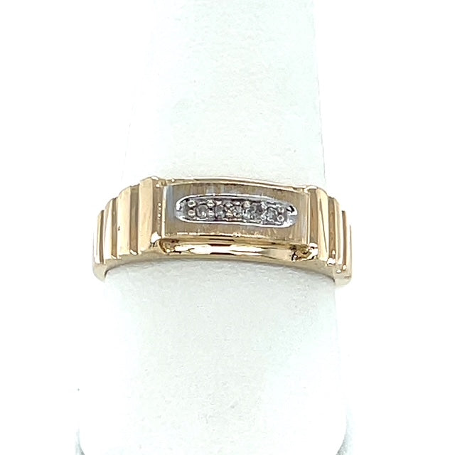 10K Yellow Gold Diamond Gentleman's Ring; 0.03CTW; 3.6g; Size 10