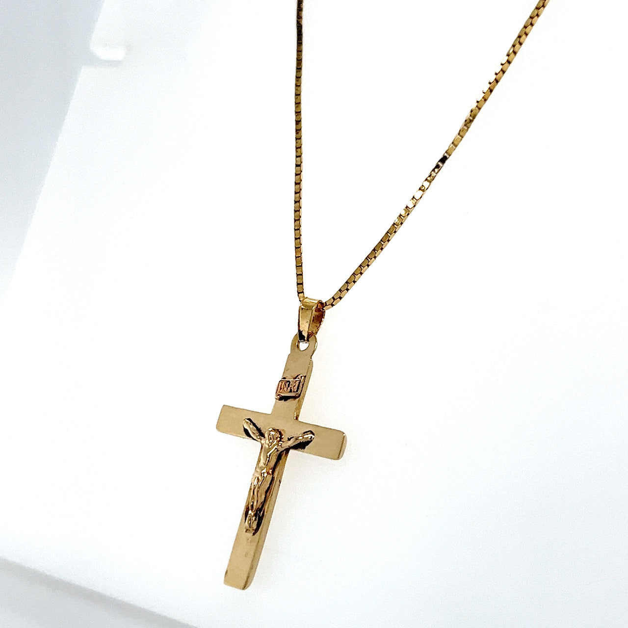 14K Yellow Gold 18" Necklace W/ Cross Pendant; 3.5g