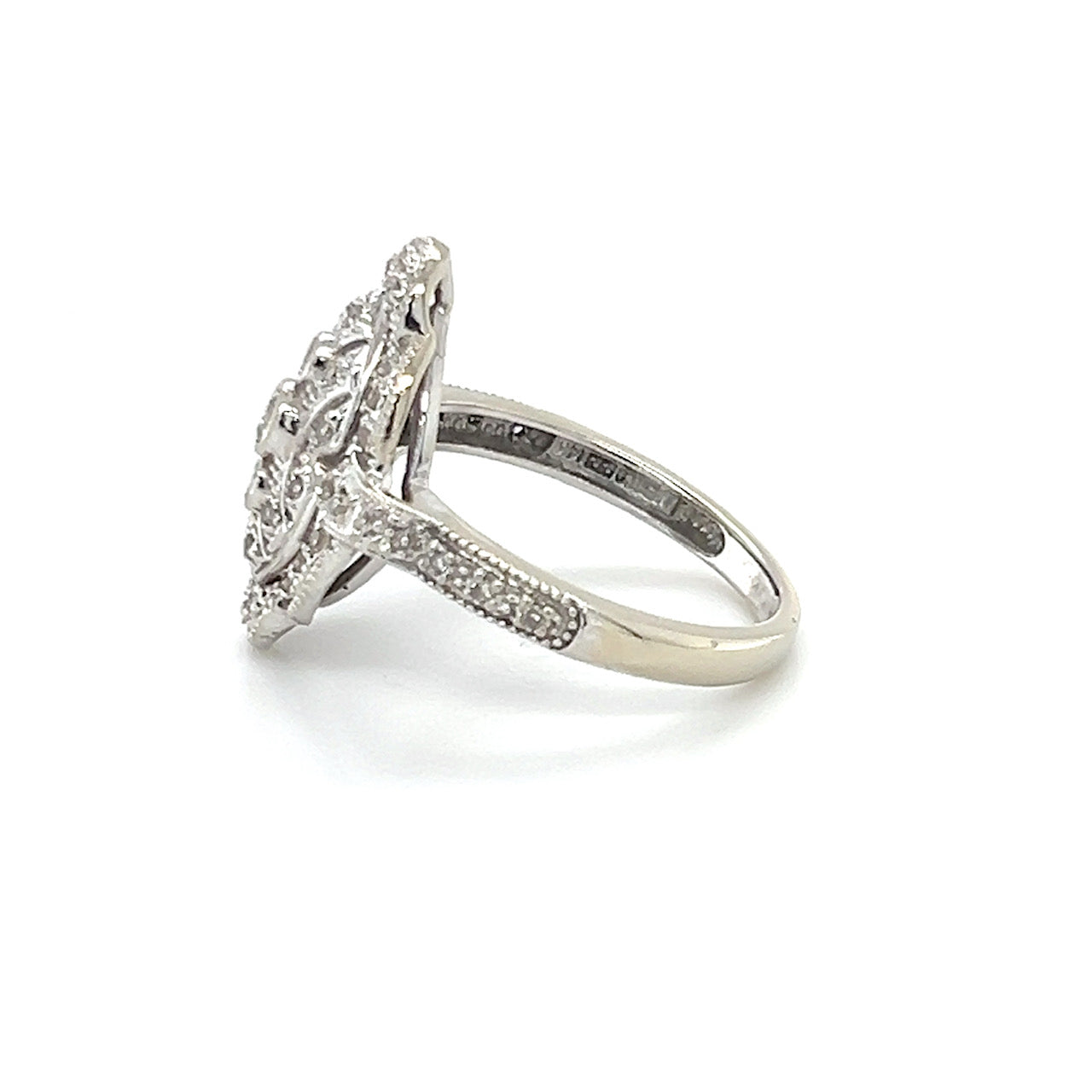 14K White Gold Diamond Lady's Fashion Ring; 0.25CTW; 4.3g; Size 8