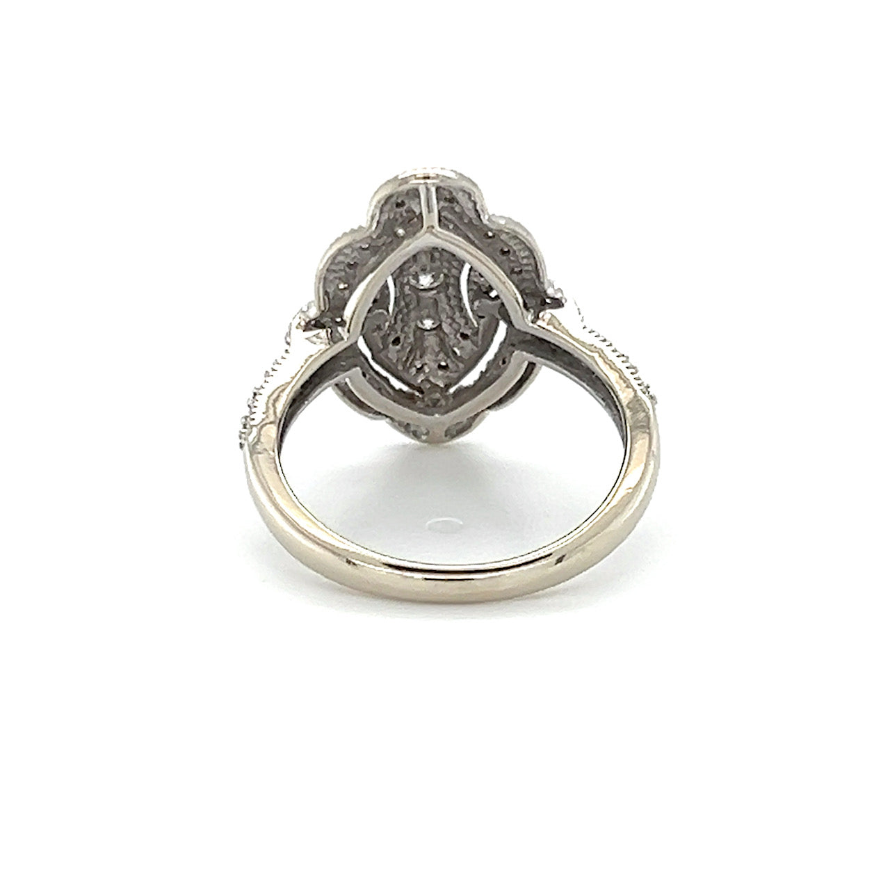 14K White Gold Diamond Lady's Fashion Ring; 0.25CTW; 4.3g; Size 8