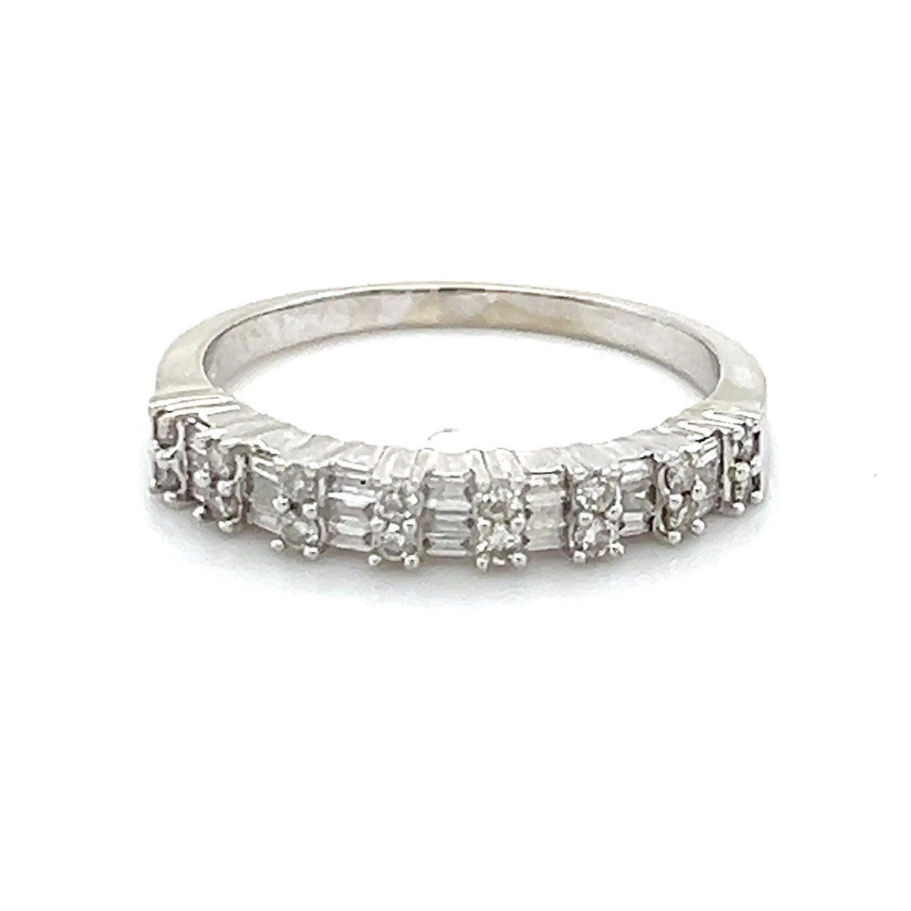 14K White Gold Diamond Lady's Wedding Band; 0.20 CTW; 2.4g; Size 7