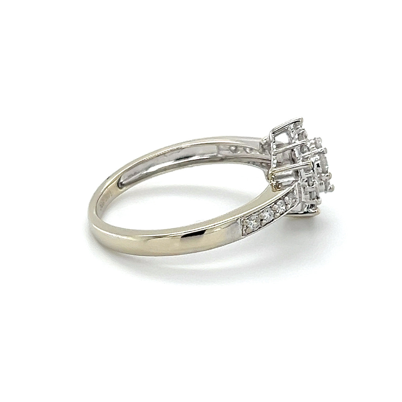 14K White Gold Diamond Lady's Fashion Ring; 3g; Size 9.5