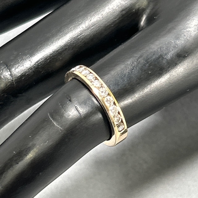 14K Yellow Gold Diamond Lady's Wedding Band; 3.6g; Size 6
