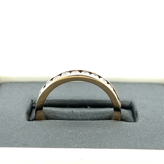 14K Yellow Gold Diamond Lady's Wedding Band; 3.6g; Size 6