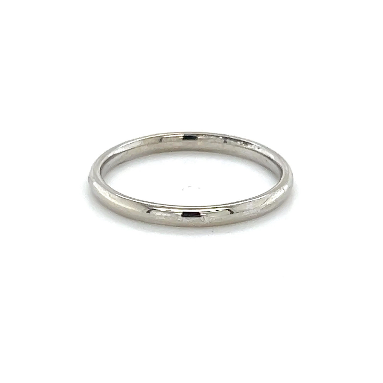 10K White Gold Wedding Band; 1.5g; Size 7