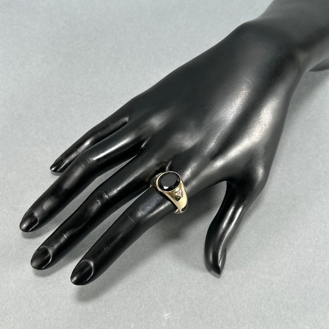 10K Yellow Gold Diamond & Onyx Gentleman's Ring; Size 11