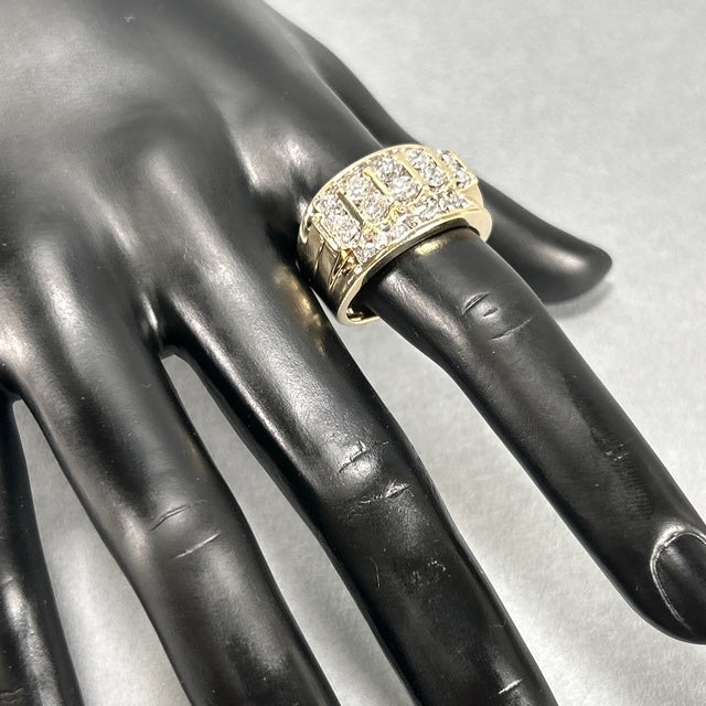 10K Yellow Gold Diamond Gentleman's Ring; Size 10