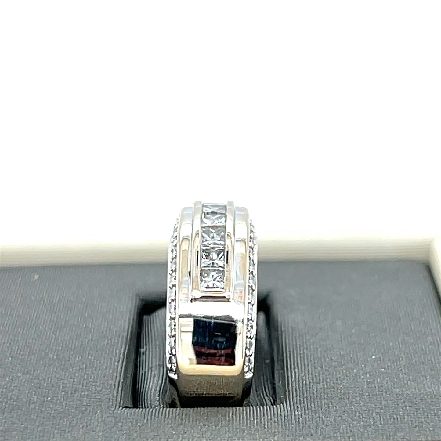 14K White Gold Diamond Lady's Ring; Size 8
