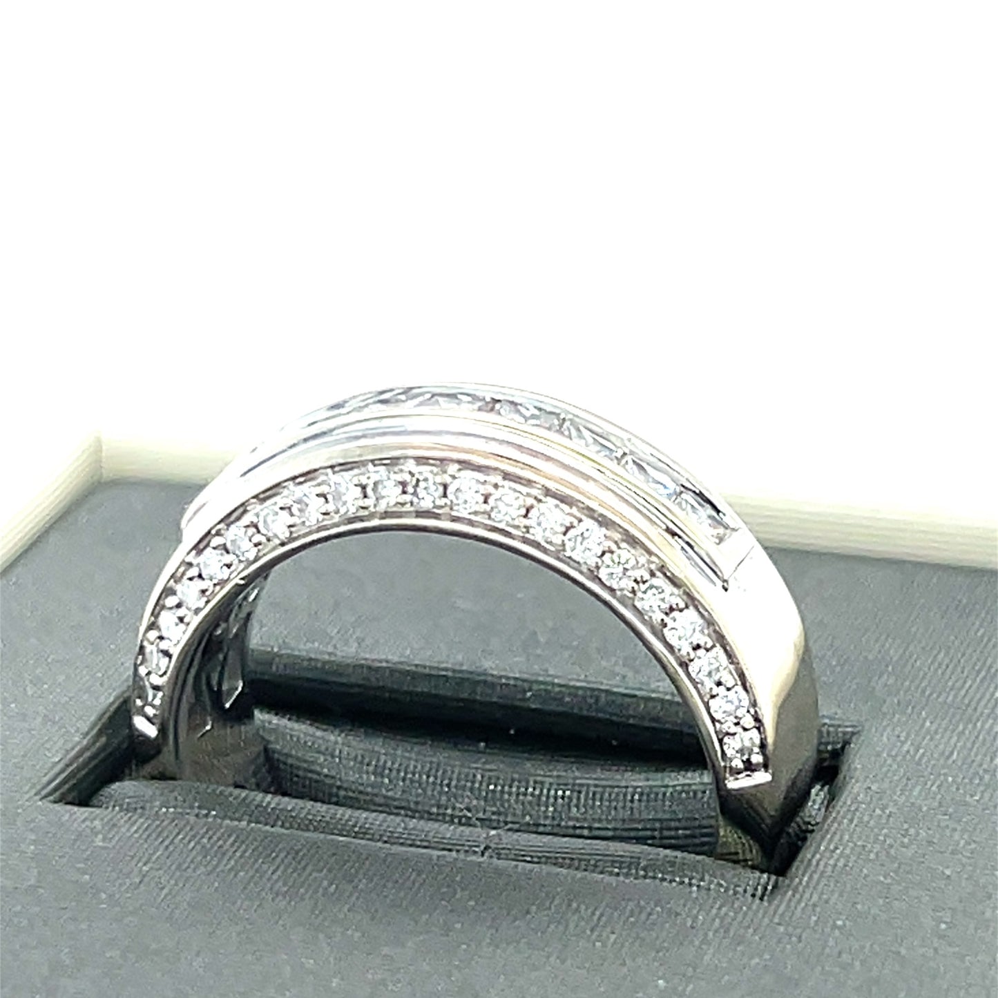 14K White Gold Diamond Lady's Ring; Size 8