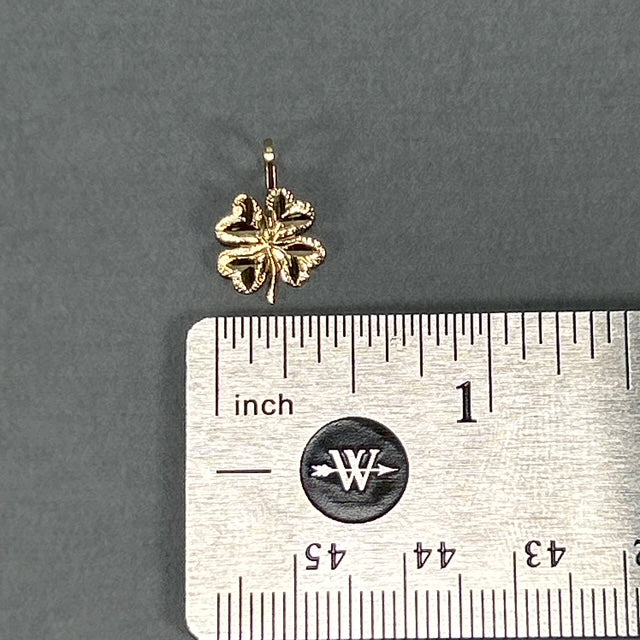 10K Yellow Gold Clover Pendant; 0.4g