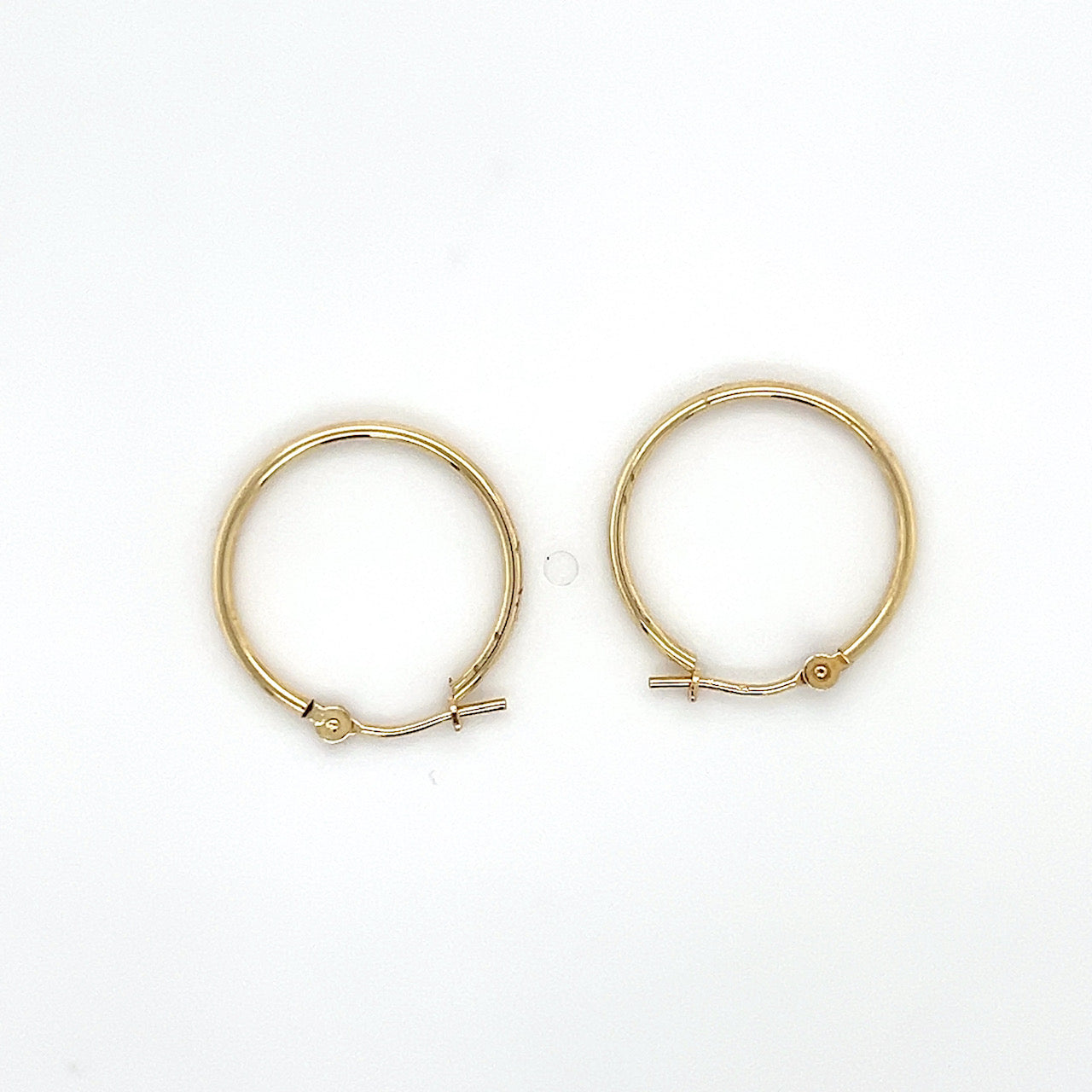 14K Yellow Gold Hoop Earrings; 0.6g