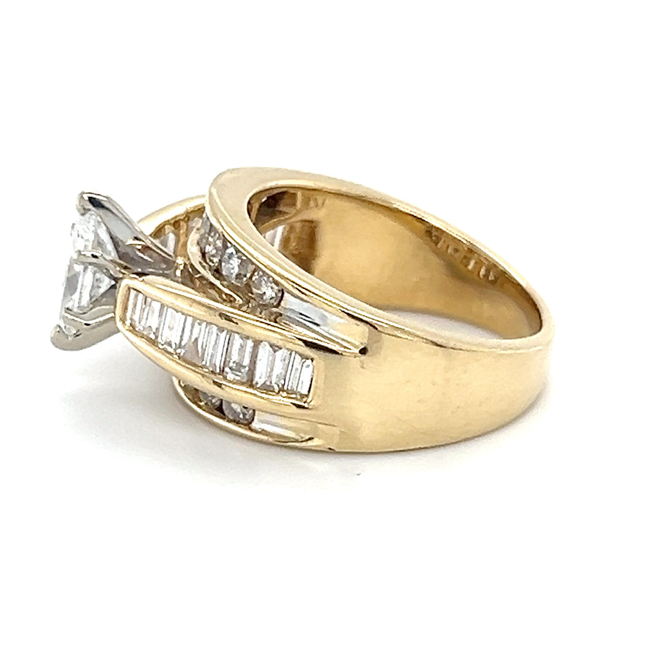 14K Yellow Gold Diamond Lady's Ring; Size 6.5