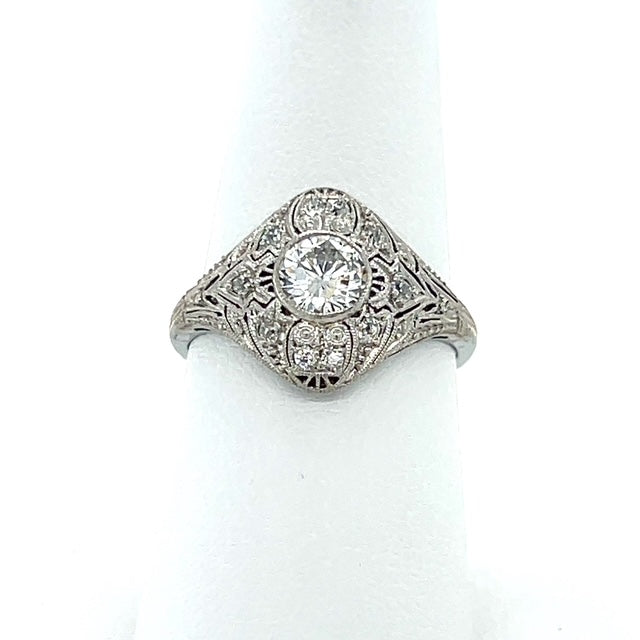 18K White Gold Diamond Lady's Fashion Ring; Size 8
