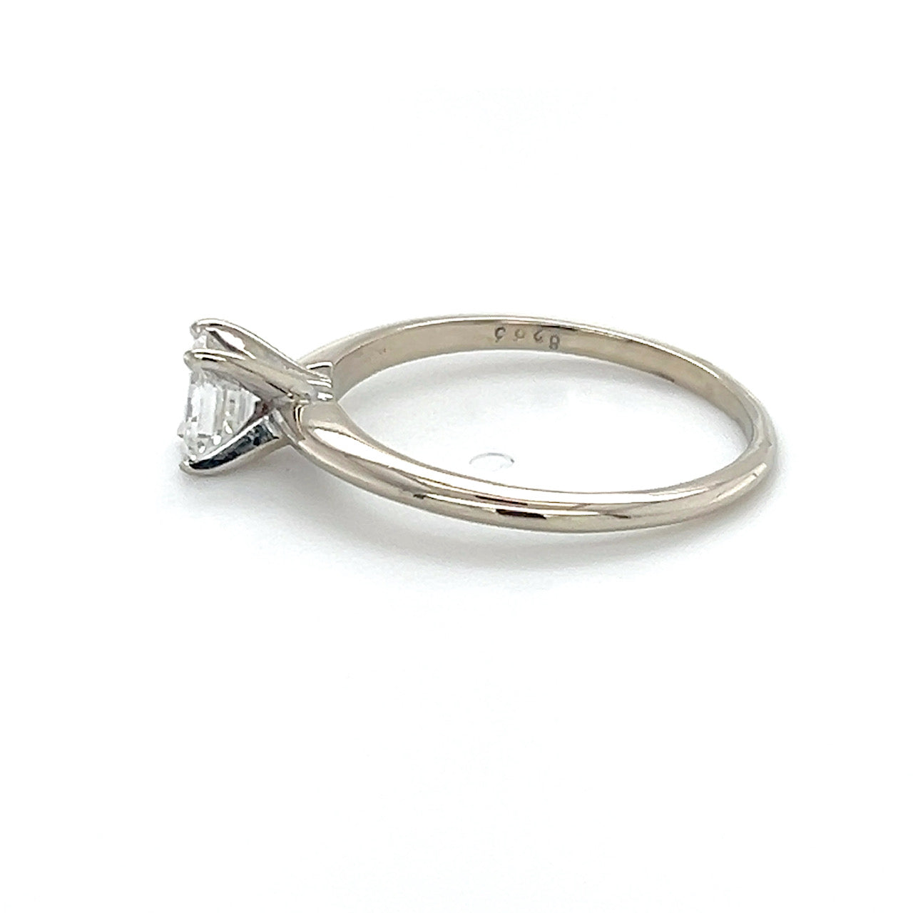 14K White Gold Diamond Lady's Solitaire Ring; Size 8
