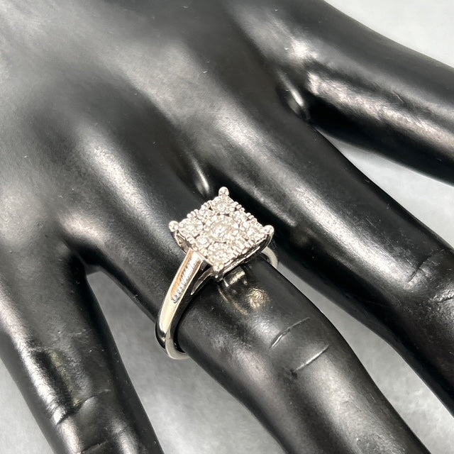 10K White Gold Diamond Lady's Fashion Ring; Size 7